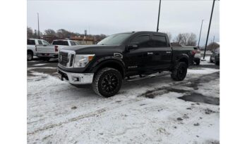 2017 Nissan Titan full