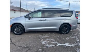 2021 Chrysler Pacifica full