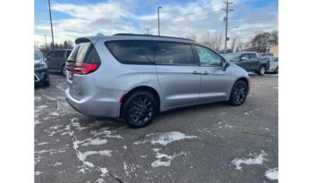 2021 Chrysler Pacifica full