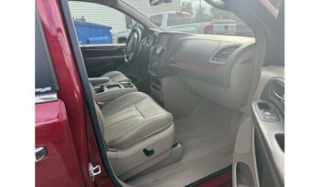 2013 Chrysler Town and Country full