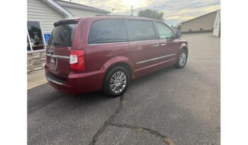 2013 Chrysler Town and Country full