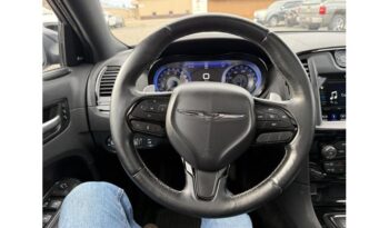 2018 Chrysler 300 full