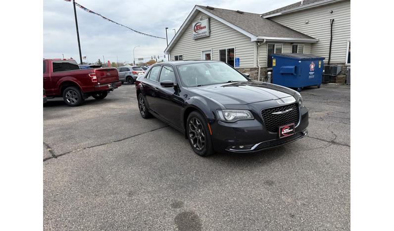 2018 Chrysler 300