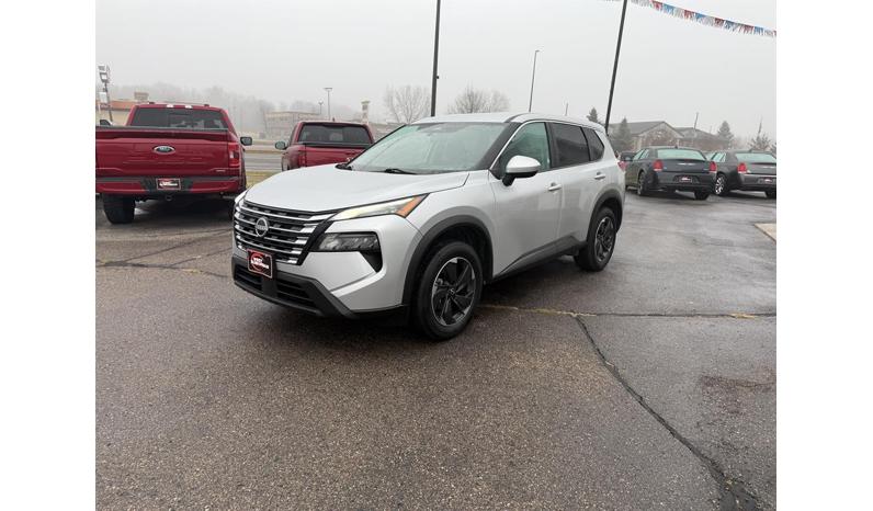 2024 Nissan Rogue SV photo 2