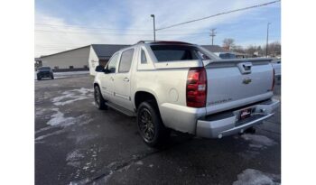 2011 Chevrolet Avalanche full