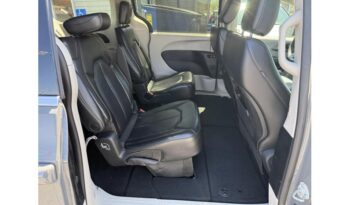 2023 Chrysler Pacifica full