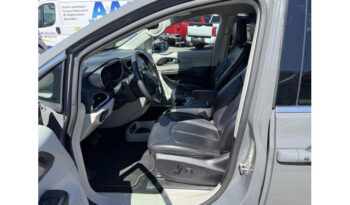 2023 Chrysler Pacifica full