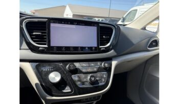 2023 Chrysler Pacifica full